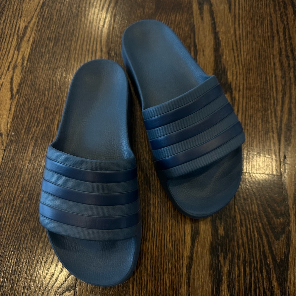 Adidas navy slides